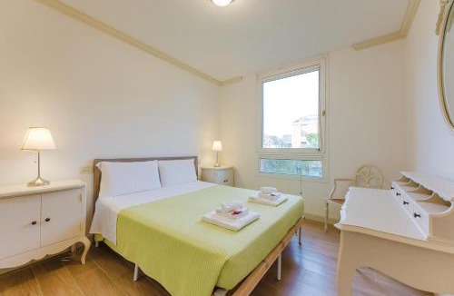 Santa Maria in Stelle Apartment | Alberto Flat - in front of the beach & 20 min to Venice