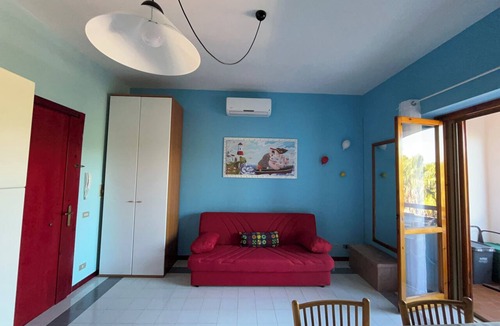 Vernole Apartment | Ale's Home: A Cozy Apartment Surrounded by Nature