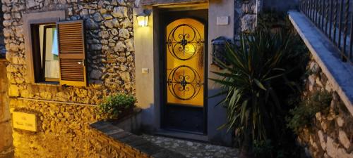 Olevano Romano Apartment | Alloggio sul monte celeste
