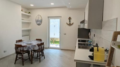 Lido dei Pini House | Alloggio Turistico Francy House