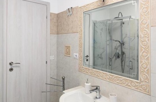 Borghesiana Apartment | Alloggio turistico metro C