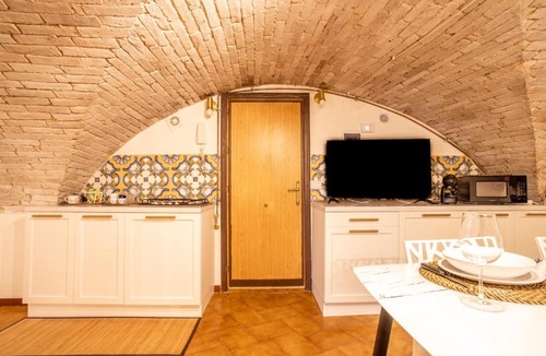 Old Town Apartment | AM Stays 4 - Charming Historic Loft