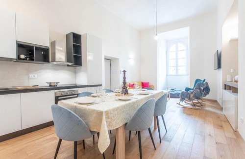 Old Town Apartment | AM Stays 6 - Luxury Suite in the Heart of Perugia
