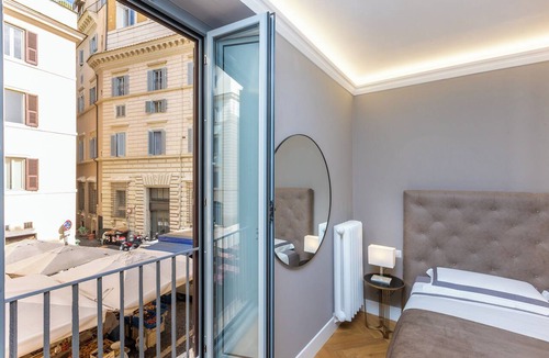 Rione VIII Sant'Eustachio Apartment | Amazing 3-Bedrooms Pantheon