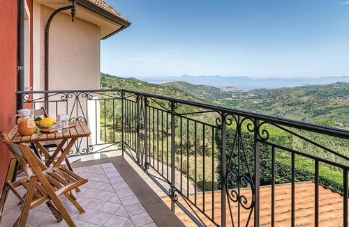 Laureana Cilento Apartment | Amazing apartment in Laureana Cilento SA