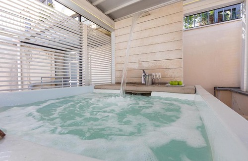 Rome City Centre Apartment | Amazing Piazza Venezia with Jacuzzi and terrace
