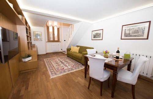 Rione VIII Sant'Eustachio Apartment | AmoRoma Francesca