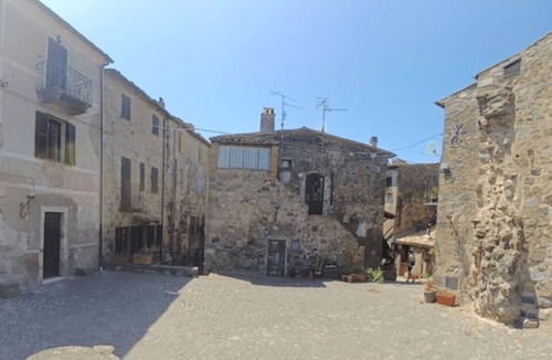 Bolsena Apartment | Ancient House of the Booty