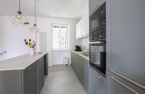 Nizzolino Villa | Antica Villa Branca by Lago Maggiore Rentals