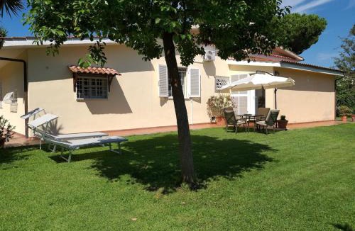 Zona XXX Castel Fusano Apartment | Anto's Home - Roma between Culture and Nature