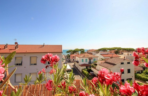 Castiglione della Pescaia Apartment | Apartment Anna 100 m from the sea