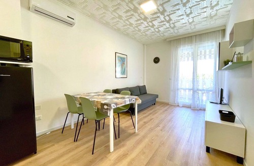 Porto Santa Margherita Apartment | Apartment by the beach with pool view