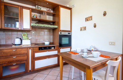 Passignano sul Trasimeno Apartment | Apartment 'Posta Del Lago' with Lake View, Private Terrace and Wi-Fi