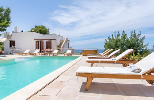 Santa Caterina Apartment | Apartment 'Cala D'Aspide - Apt 1' with Sea View, Wi-Fi and Air Conditioning