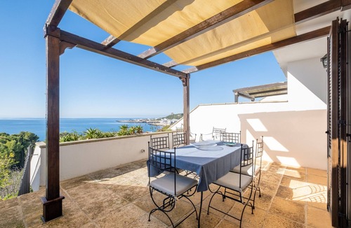 Santa Caterina Apartment | Apartment 'Cala D'Aspide - Apt 3' with Sea View, Wi-Fi and Air Conditioning