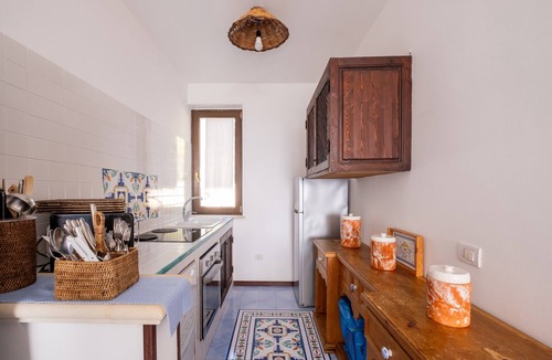 Santa Caterina Apartment | Apartment 'Cala D'Aspide - Apt 4' with Sea View, Wi-Fi and Air Conditioning