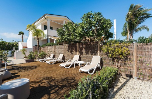 Reitani Apartment | Apartment 150 metres from San Lorenzo’s beach, Sicily, Calantha