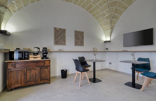 Cavallino House | Apartment 'Agrù - Salento Garden Stay - Cedra' with Shared Terrace, Wi-Fi and Air Conditioning