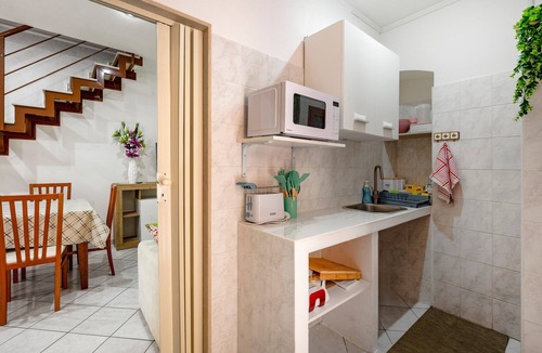 Molfetta Apartment | Apartment 'All'angolo' with Wi-Fi and Air Conditioning