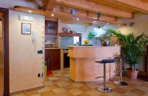 Montelepre Apartment | Apartment 'Alla Corte Dei Ventimiglia' with Mountain View, Wi-Fi, and Air Conditioning