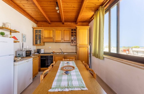 Santa Maria del Focallo Apartment | Apartment 'Alta Marea' with Sea View, Wi-Fi and Air Conditioning