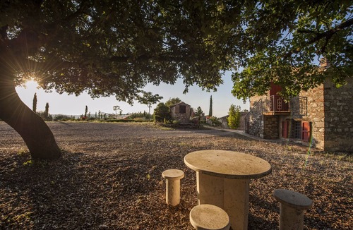 Civitella Paganico Apartment | Apartment B with Pool San Ansano