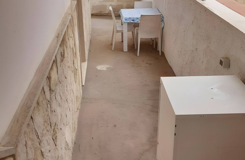 Marina di Lizzano Apartment | Apartment 'Bagnara Queen' with Sea View and Shared Garden