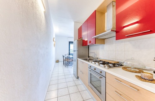 Marina San Gregorio Apartment | Apartment 'Baia Dei Sogni - Petra' with Sea View, Wi-Fi and Air Conditioning