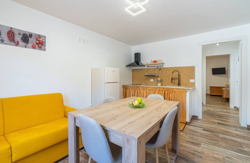 Pachino Apartment | Apartment 'Beb Della Stazione - Arrivo' with Wi-Fi and Air Conditioning