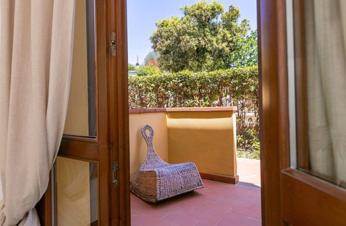 Suvereto Apartment | Apartment 'Bilocale Ciliegiolo' with Terrace, Shared Pool & Wi-Fi