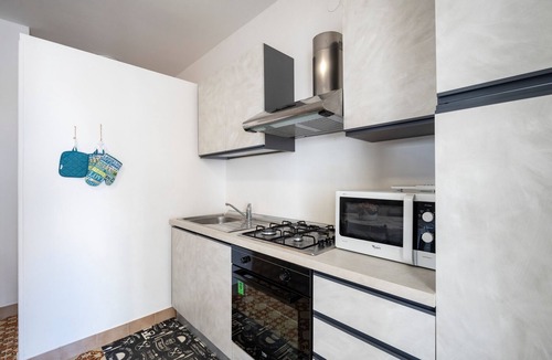 Capitolo Apartment | Apartment 'Calce Bianca Apulia' with Balcony, Wi-Fi and Air Conditioning