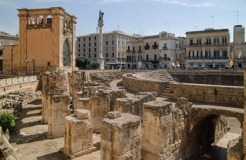 Lecce Apartment | Apartment 'Casa di Robby - Lecce' with Terraces & A/C