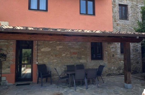 SantʼAndrea di Compito Apartment | Apartment 'Casa La Corte in Capannori' with Private Pool, Wi-Fi & Air Conditioning