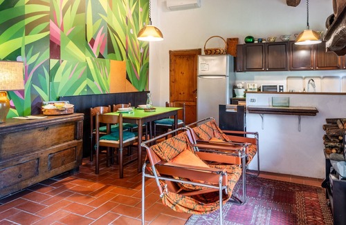 Murlo Apartment | Apartment 'Casa Rosa A Murlo' with Shared Pool, Wi-Fi, and Air Conditioning