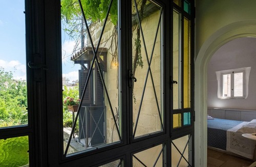 Lecce Historic Center Villa | Apartment 'Casa Storica del 500' close to City Centre with Garden & Wi-Fi