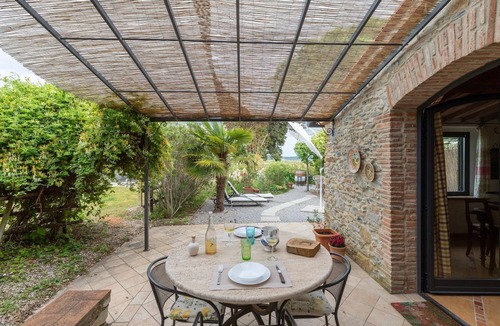 Suvereto Apartment | Apartment 'Casa Zalea - Casale Rosmarino' with Private Garden, Wi-Fi and Air Conditioning