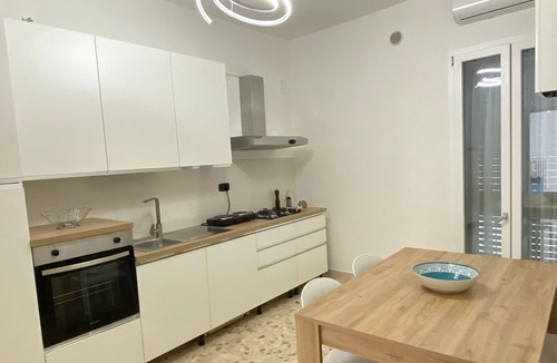 Mola di Bari House | Apartment 'Dimora Di Vagno' with Sea View, Balcony and Air Conditioning