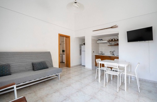 L'Assunta Apartment | Apartment 'Gelso' with Shared Pool, Private Terrace and Wi-Fi