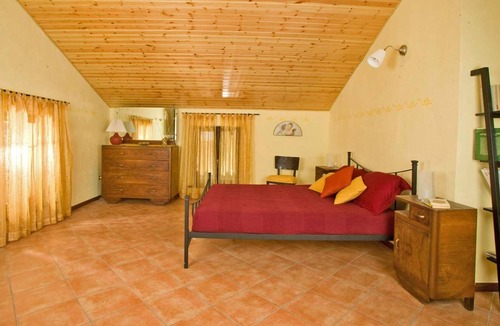 Cagli Apartment | Apartment Giallo 7 - Three Bedroom Apartment, Sleeps 7
