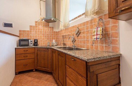 Chianciano Terme Apartment | Apartment 'Granaio' with Mountain View, Shared Pool and Wi-Fi