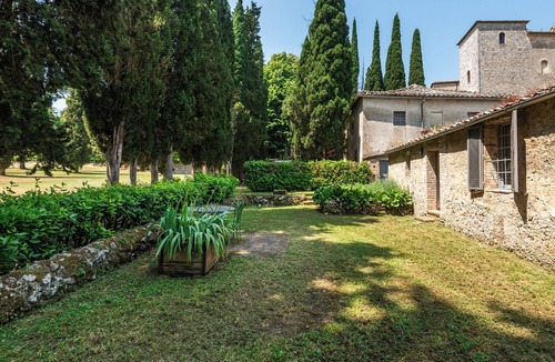 Monteroni d'Arbia Apartment | Apartment 'Guardiola' with Shared Garden