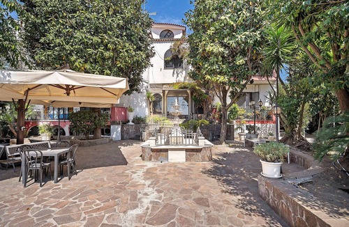 Torre Annunziata Apartment | Apartment Hotel H Pompeii Ruiins - Standard Double Room 6