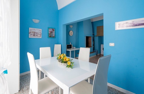 Ostuni Apartment | Apartment 'I Cieli Di Ostuni' with Balcony, Wi-Fi and Air Conditioning