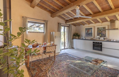 Suvereto Apartment | Apartment in a Tuscan Farmhouse with Pool & AC