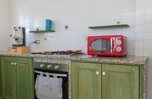 Capo Zafferano Apartment | Apartment in a villa just a stone's throw from the sea