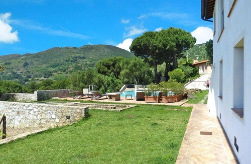 Rio nell'Elba Apartment | Apartment in Elba with Panoramic Views