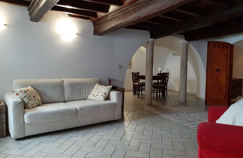 Rione XI Sant'Angelo Apartment | Apartment in the heart of Ancient Rome, with separate entrance.