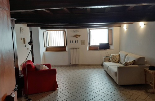 Rione XI Sant'Angelo Apartment | Apartment in the heart of Ancient Rome, with separate entrance.