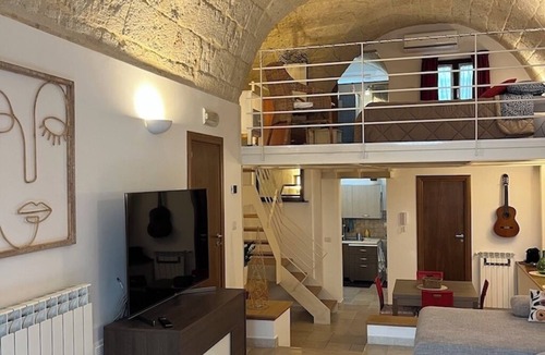 Mola di Bari Apartment | Apartment in the center a stone's throw from the seafront