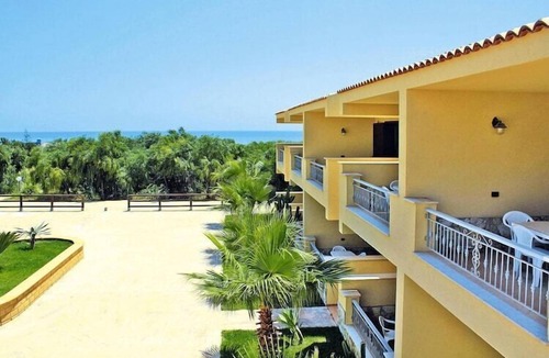 Triscina Apartment | Apartment in Triscina by the Sea with Pools